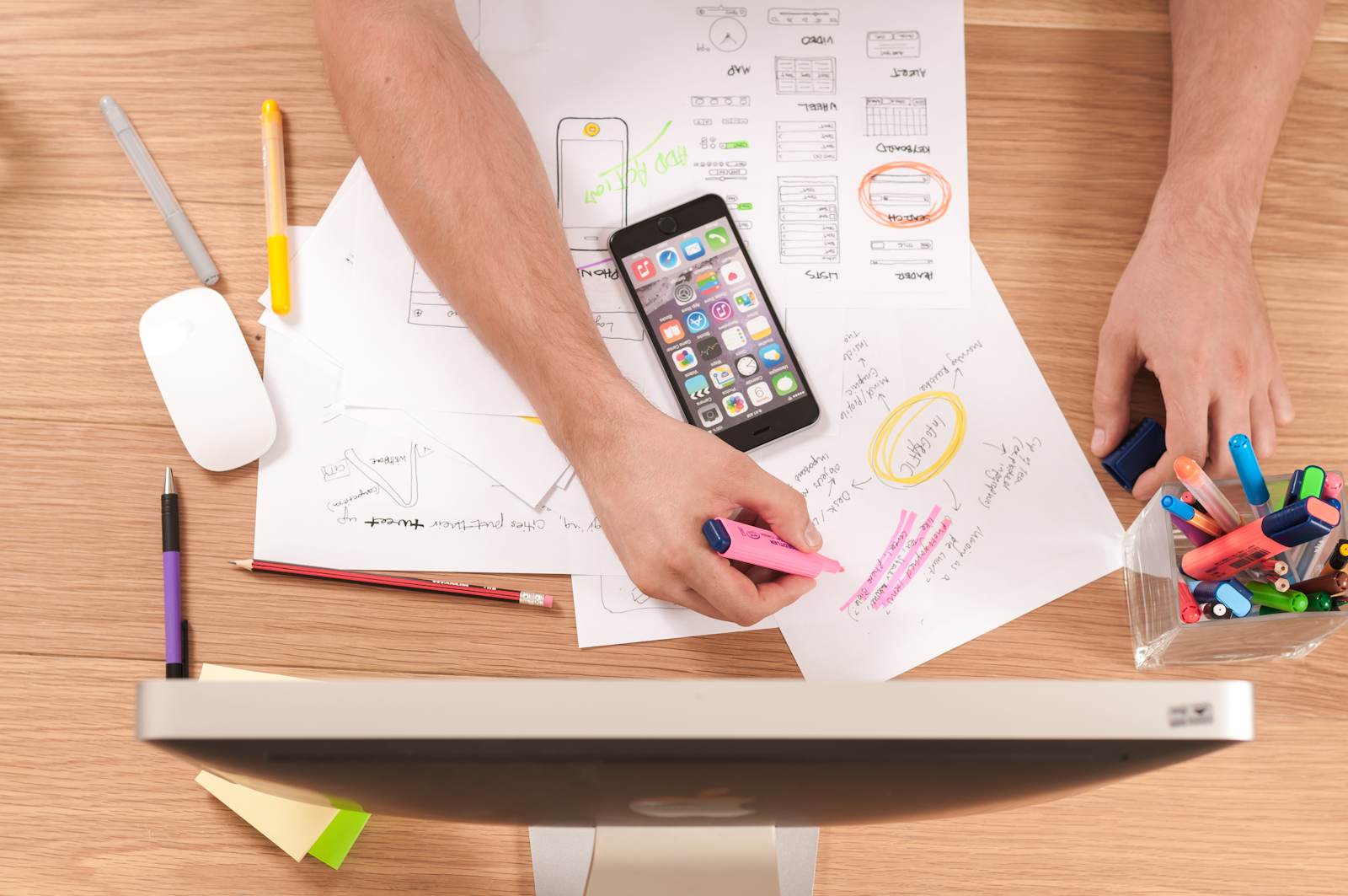 Landing page hero, CTA ve form yapısının dönüşüm için optimize edildiği çalışma